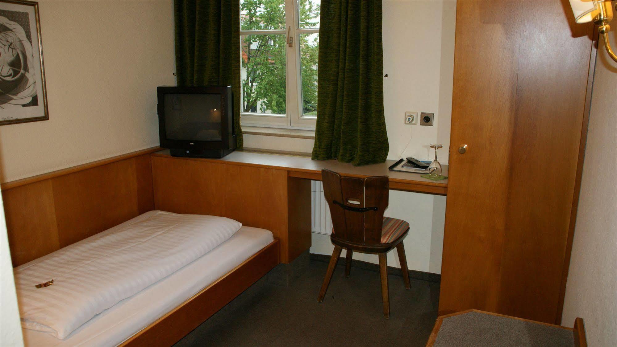 Hotel Engel Ουλμ Εξωτερικό φωτογραφία